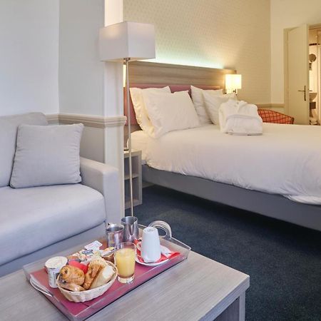 Hotel Poussin Париж Екстериор снимка