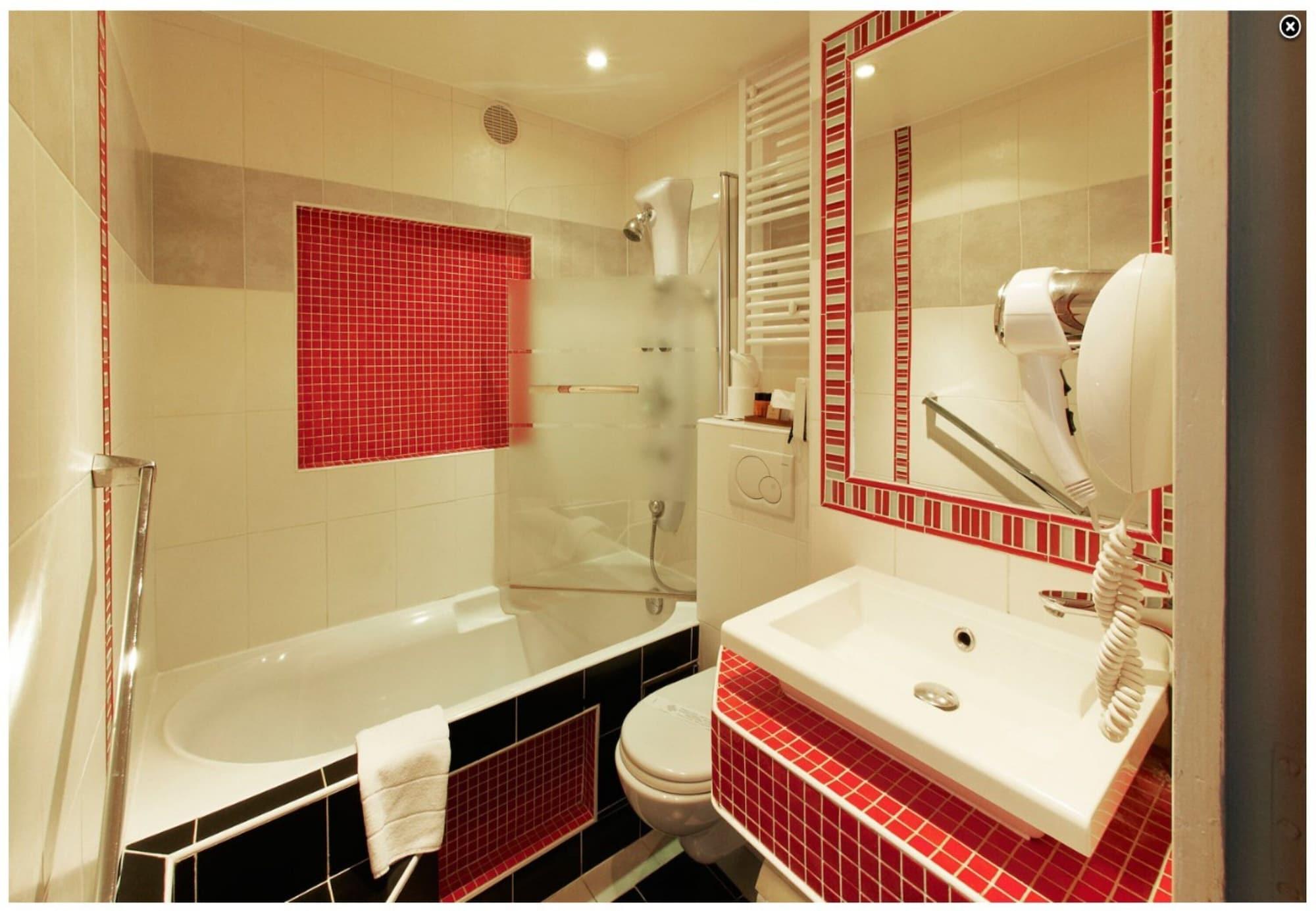 Hotel Poussin Париж Екстериор снимка