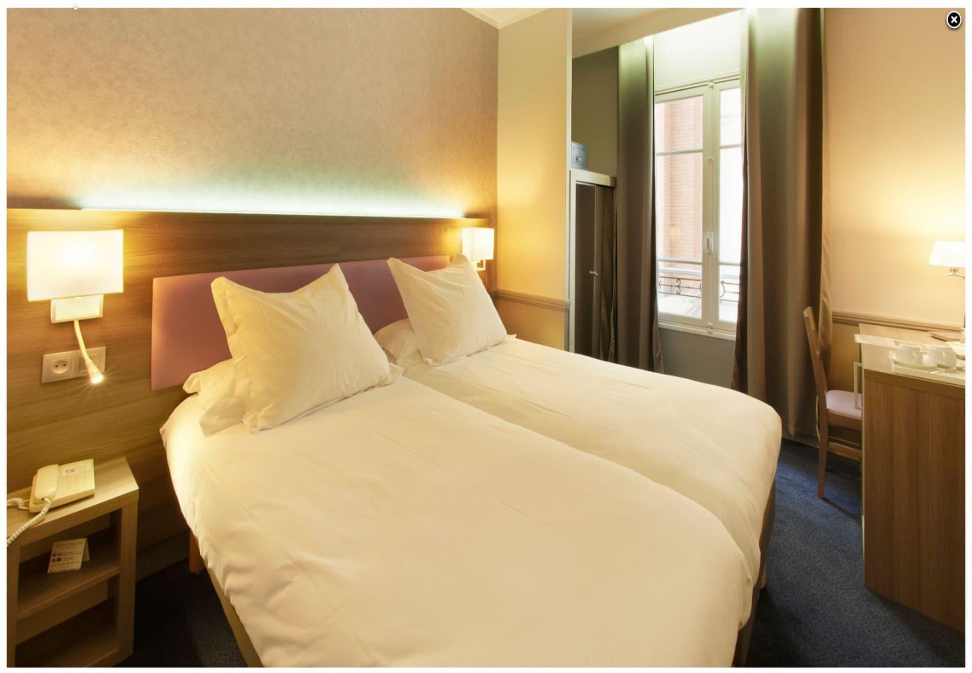 Hotel Poussin Париж Екстериор снимка
