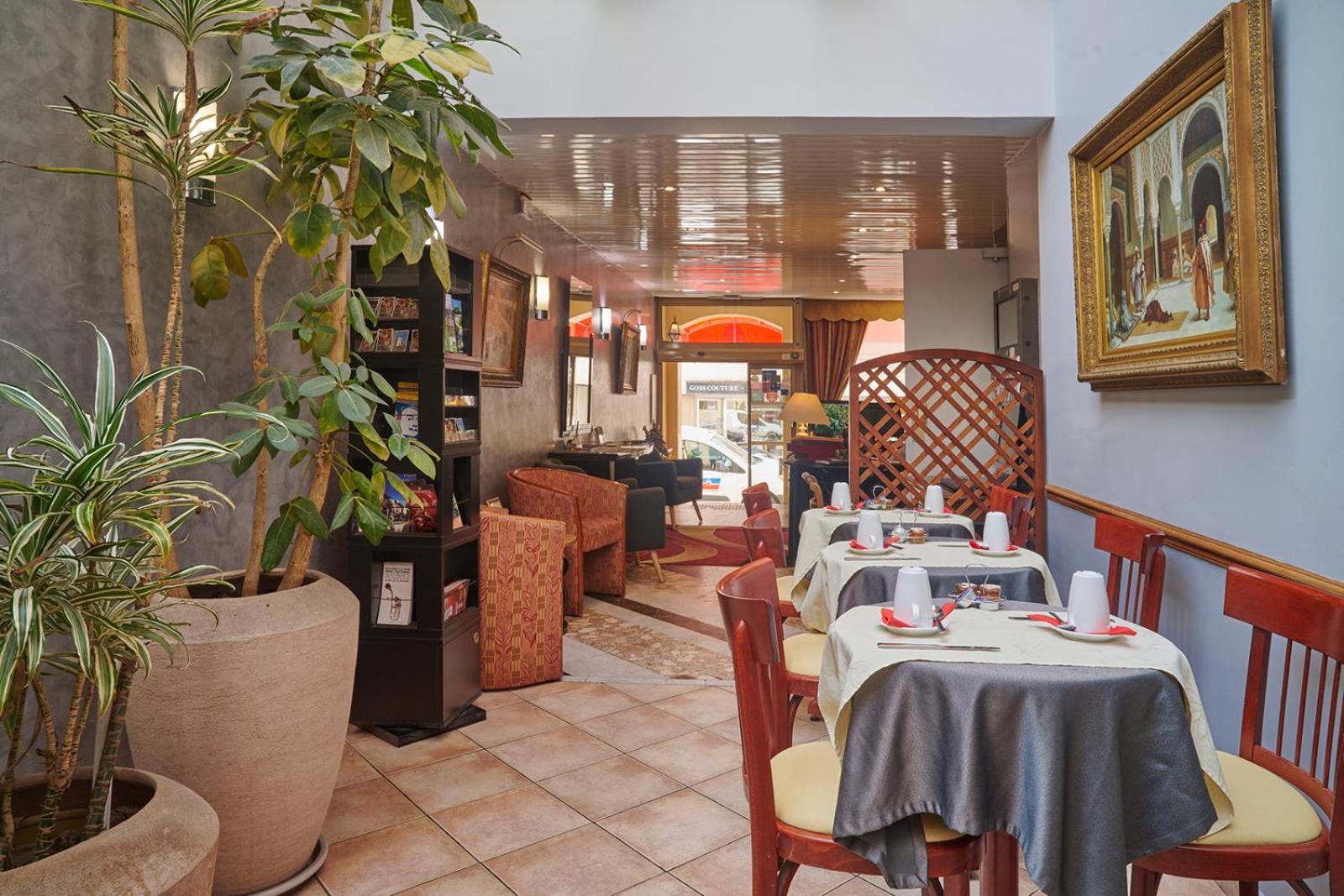 Hotel Poussin Париж Екстериор снимка